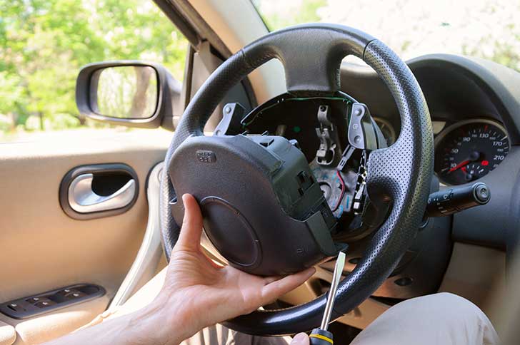 Airbags Takata : quand lquipement cens sauver des vies devient un danger