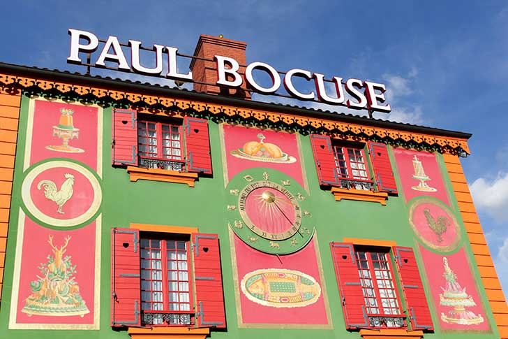 Il semble que le fameux guide Michelin soit en difficult