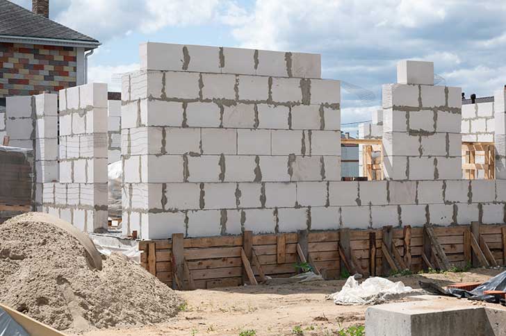 Votre artisan fait faillite en plein chantier