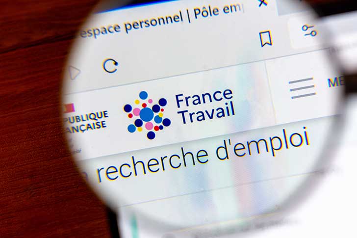 Le gouvernement, à la recherche d’économies, compte puiser dans l’indemnisation des chômeurs