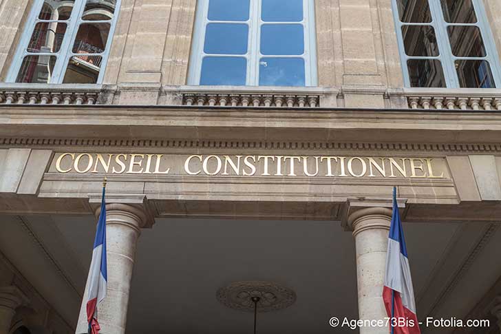 Le Conseil constitutionnel a tenté de valider la procédure d’arrêt de traitement par les médecins