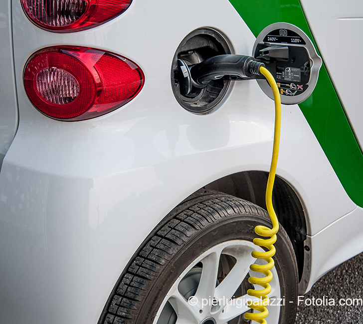 Décharge électrique En Touchant La Voiture La voiture de demain sera electrique et peut etre autonome plus tard