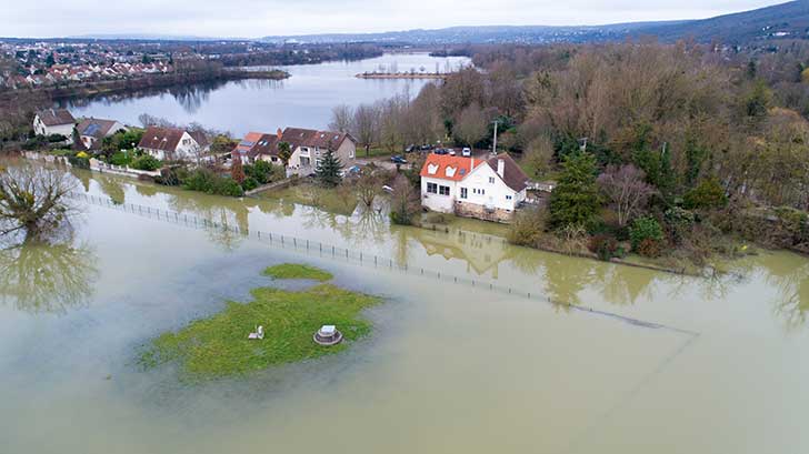 La nature a organis lcoulement de leau de pluie que lhomme a fini par obstruer