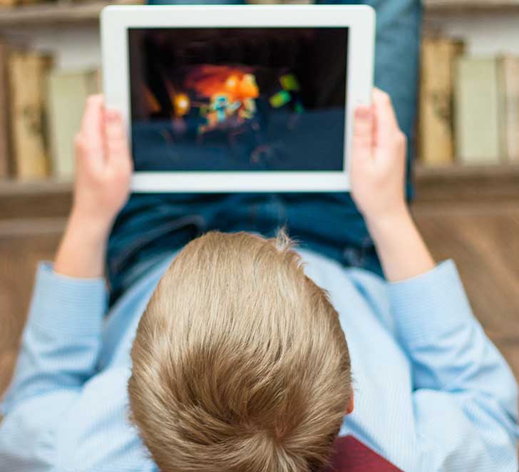 Laisser les enfants et les adolescents face  des crans prsente un risque de sant public