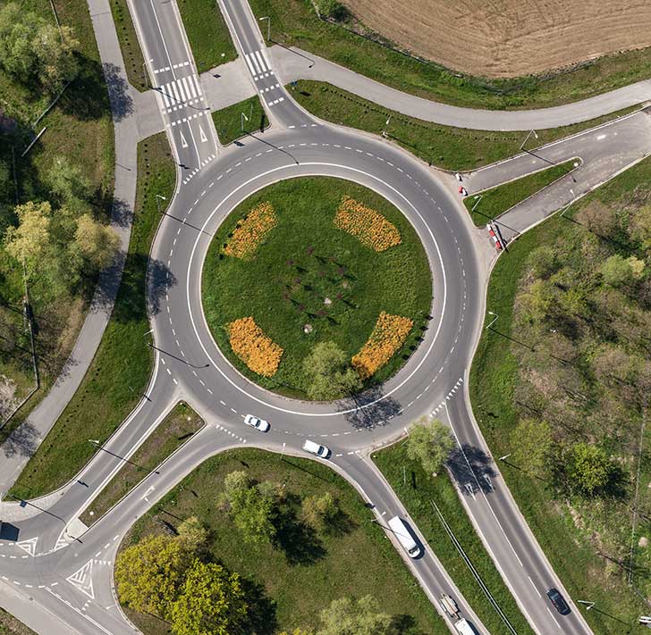 Les 65 000 ronds-points sur le rseau routier en France sont un atout majeur pour la scurit routire