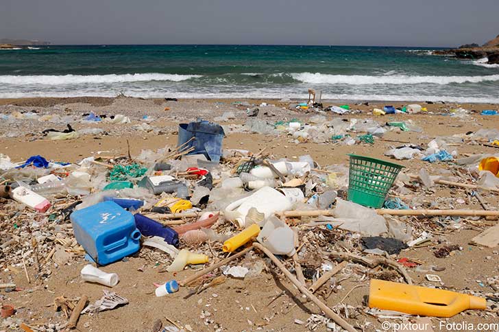 La Méditerranée se transforme progressivement en mer de plastique