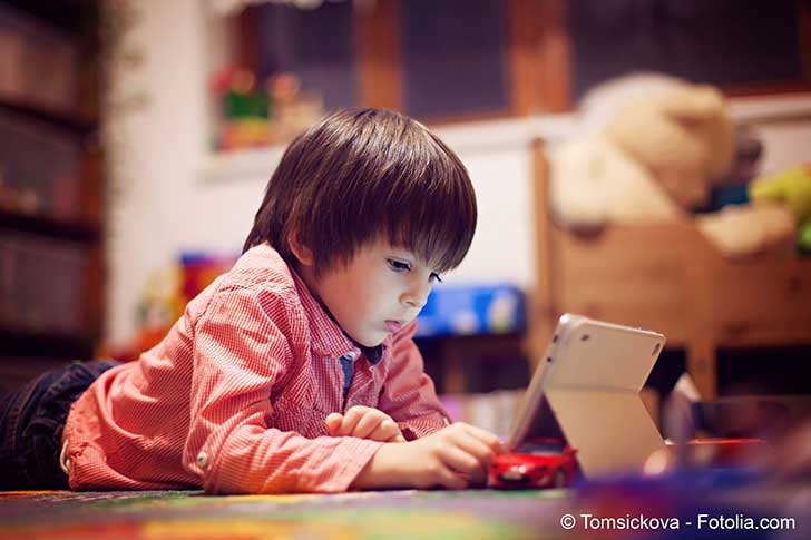 L’usage précoce des tablettes par les jeunes enfants les éloigne de la réalité
