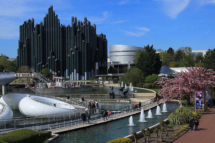 Le Futuroscope, prs de Poitiers, inaugure un second parc d