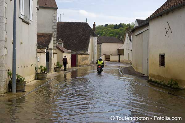 Lurbanisme et le btonnage sont  lorigine du risque dinondation en France