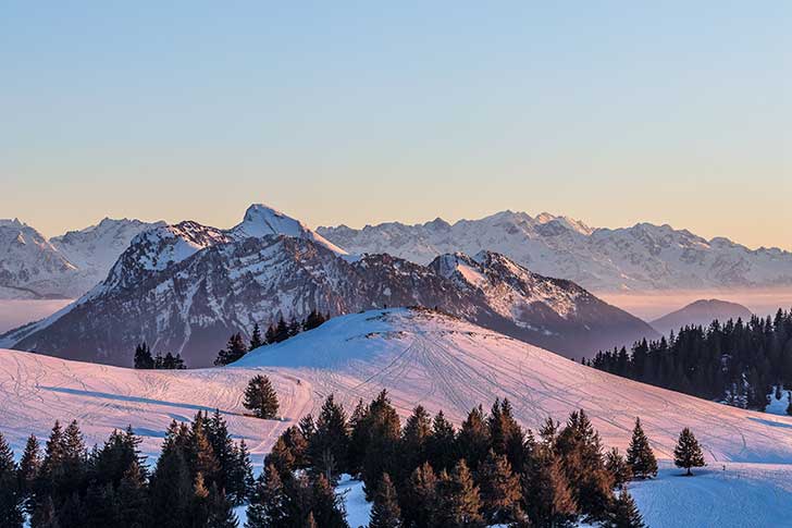 La France a pos sa candidature pour les Jeux Olympiques dhiver de 2030 dans les Alpes
