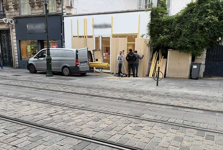 Vitrines prot�g�es contre les casseurs, les commerces risquent-ils de perdre des clients ?