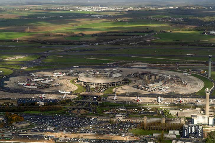 Abandon de la construction du 4me terminal de laroport de Roissy