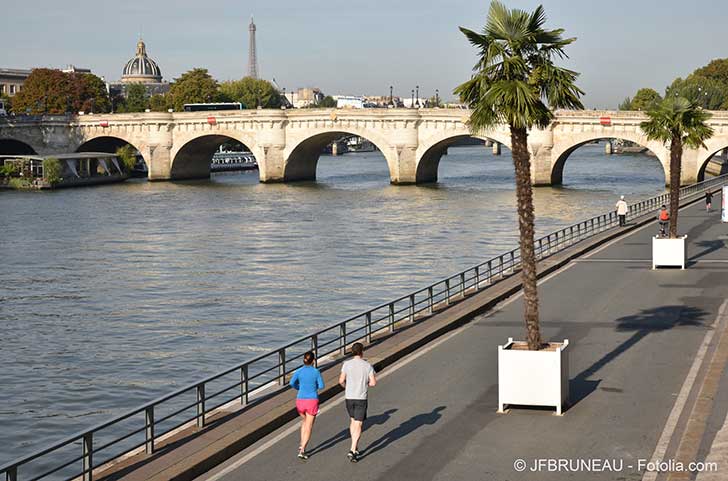 Anne Hidalgo, la maire de Paris, sest baigne dans la Seine