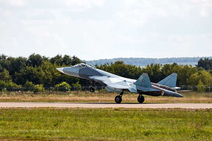 La Russie aprs vingt ans defforts a dclar son premier avion de chasse futuriste oprationnel