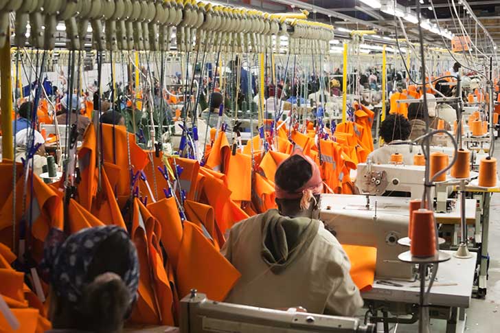 On apprend avec stupeur que lindustrie textile tait le symbole de la mondialisation incontrle