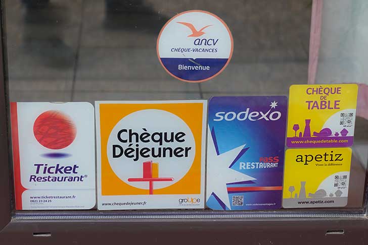 Utilisation de tickets restaurant dans les magasins d