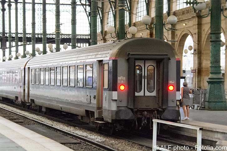 La SNCF EPIC ou socit anonyme  capitaux publics doit se rorganiser