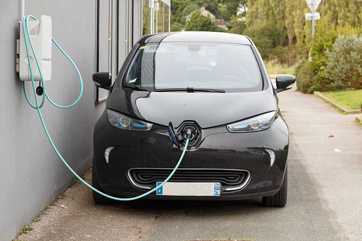 Pour que la voiture lectrique soit la voiture de demain son succs ne dpendra pas que de son prix