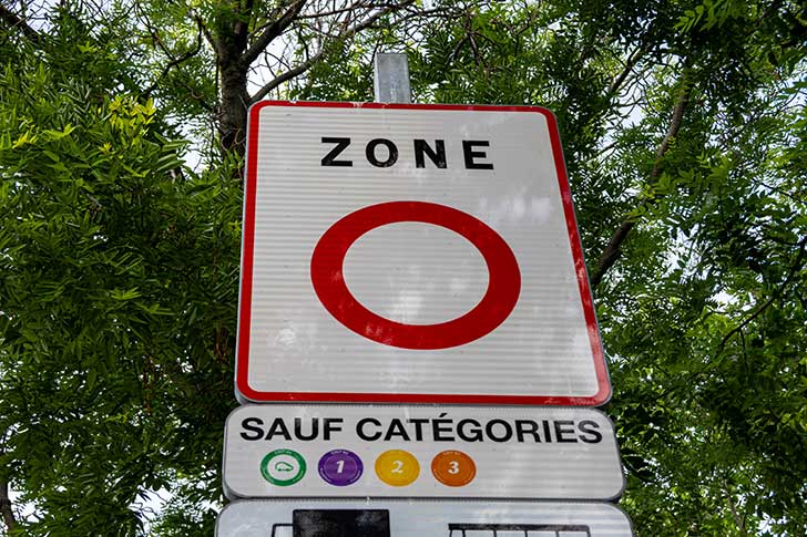 Pourquoi les zones  faibles missions (ZFE) peinent  convaincre ?